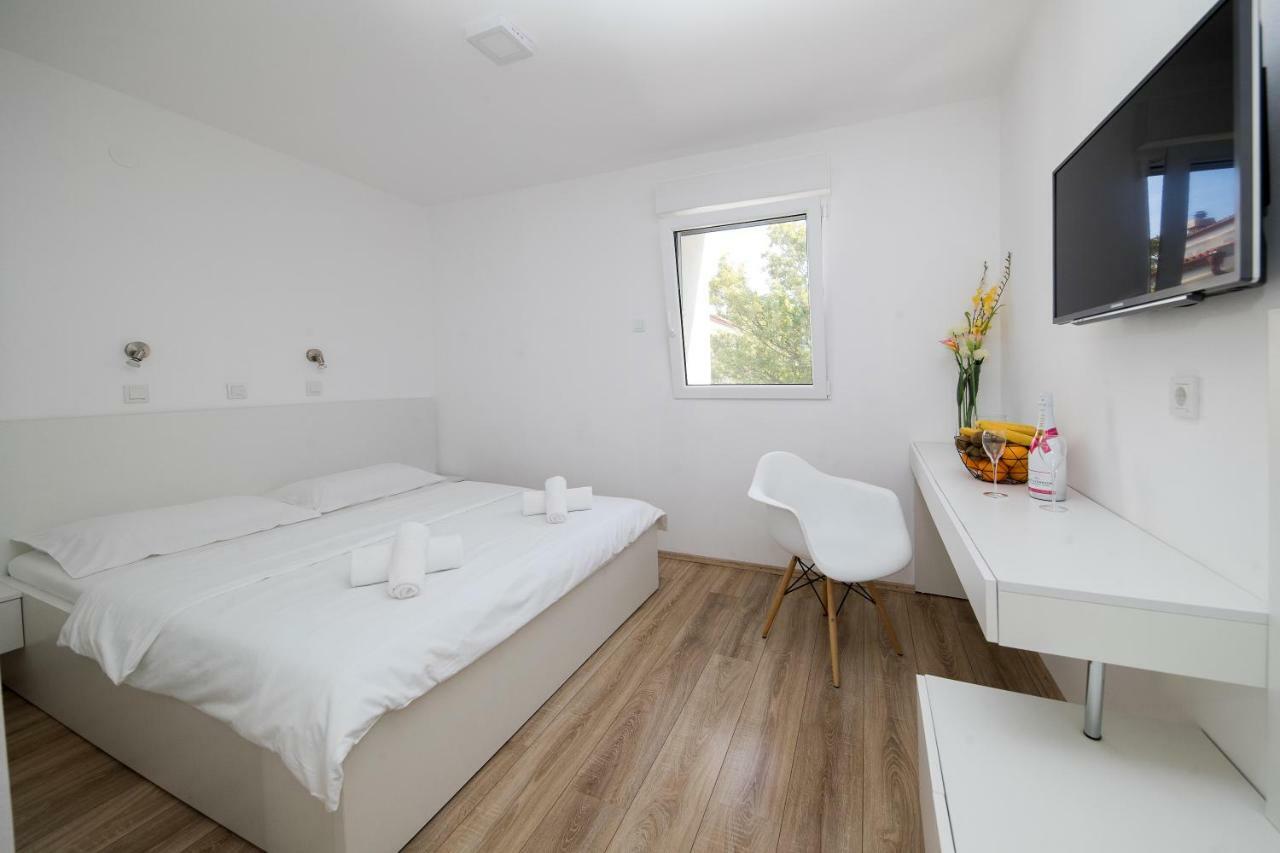 Rocky Beach Rooms Novi Vinodolski Dış mekan fotoğraf