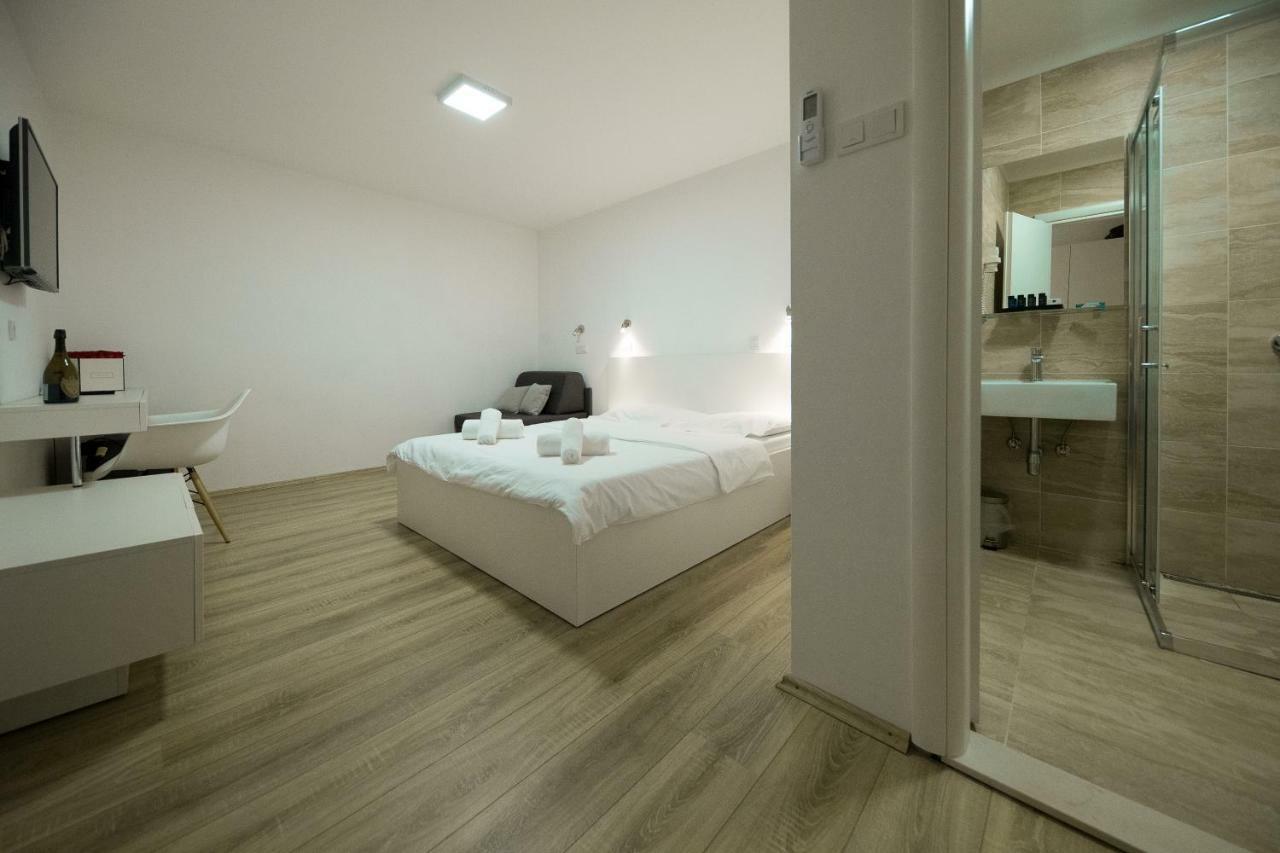 Rocky Beach Rooms Novi Vinodolski Dış mekan fotoğraf